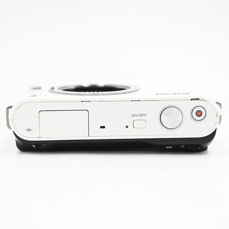 Nikon 1 J2 Digital Cameras White Used - Very Good w/ 10-30mm + 30-110mm Kit