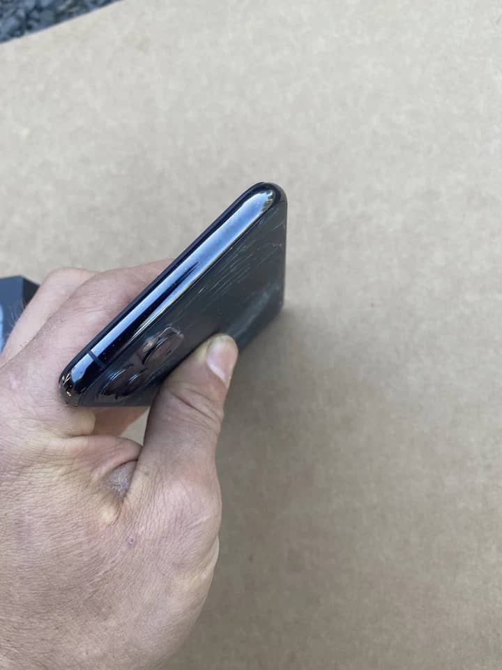 Apple iPhone 11 Pro Max Cell Phones