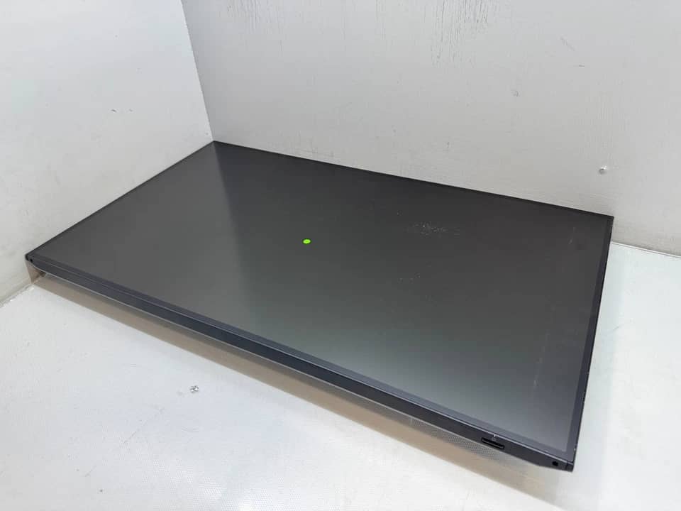 HP Z27u G3 Monitors