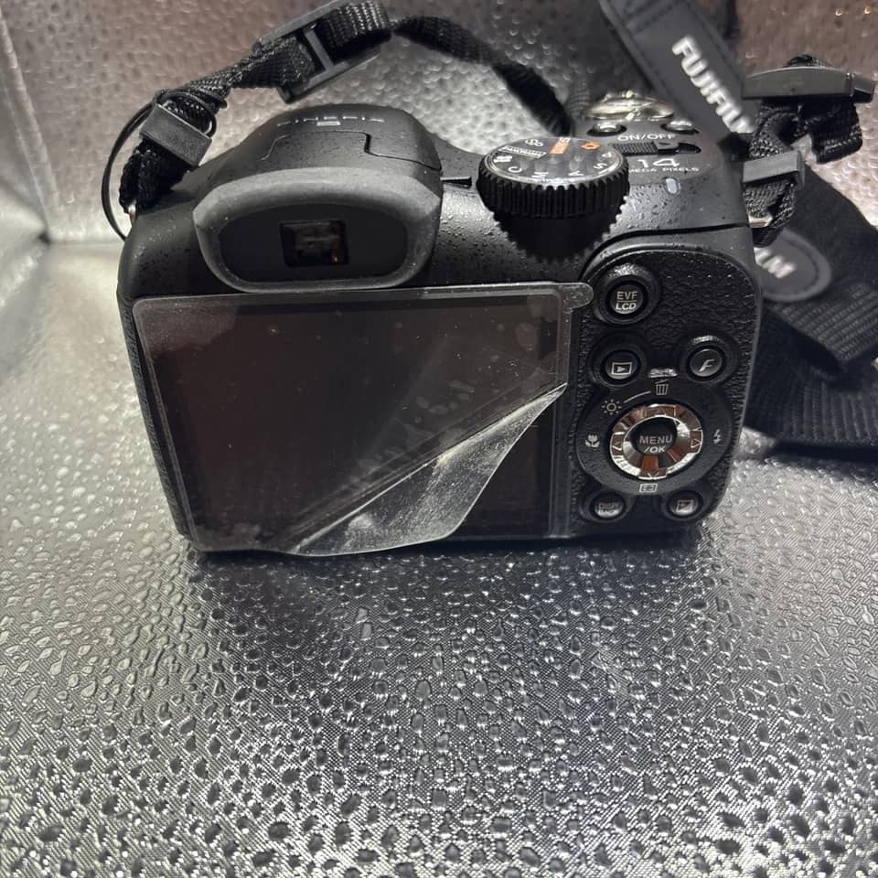 Fujifilm FinePix S2950 Digital Cameras Black New Body Only