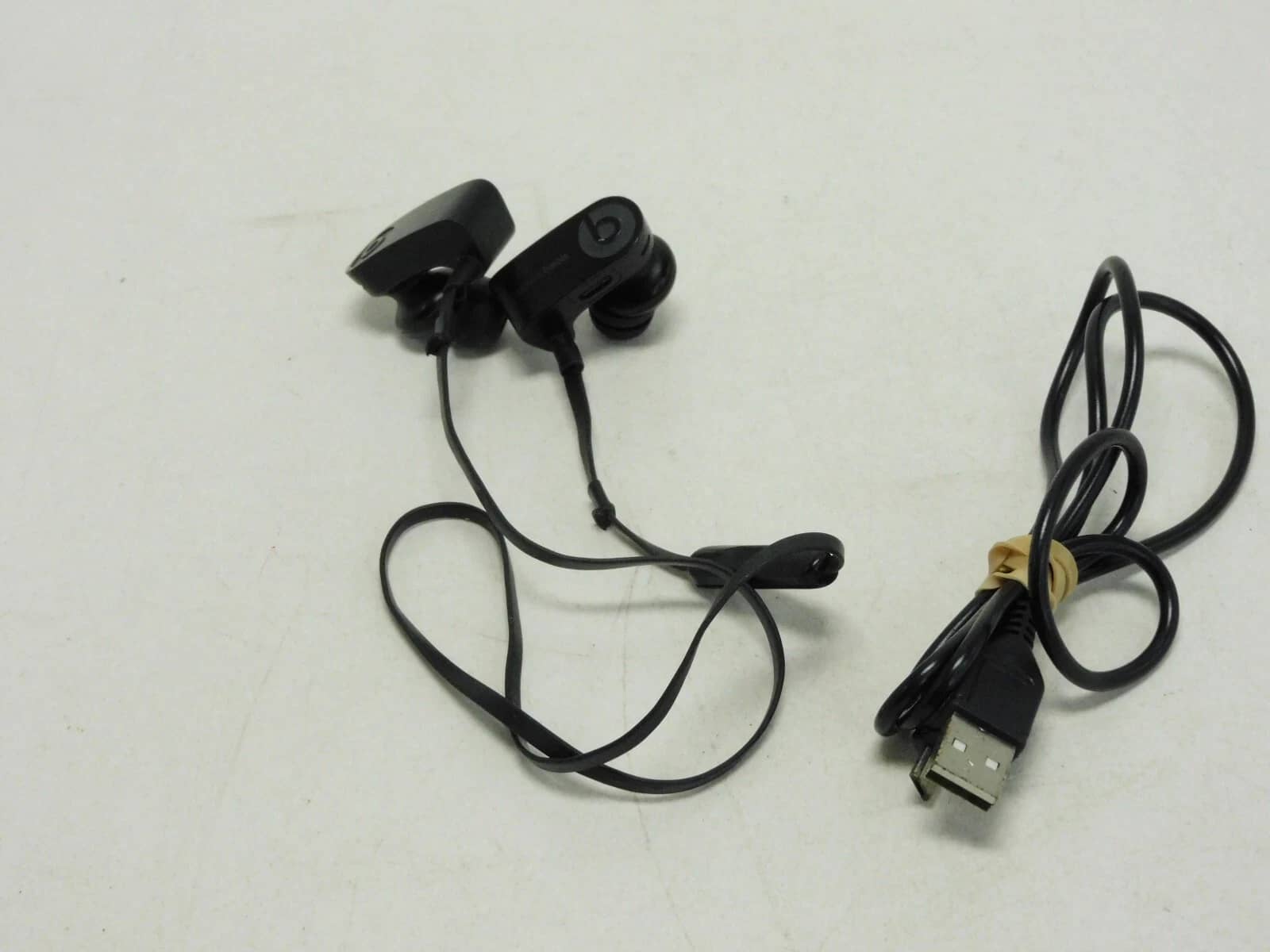 Beats Powerbeats Headphones & Earbuds Black New