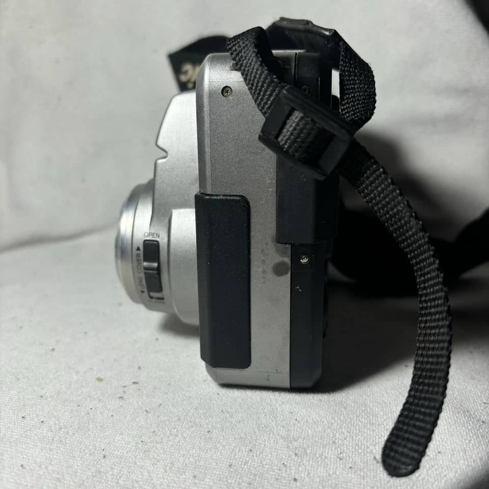 Panasonic PalmCam PV-SD4090 Digital Cameras Black New Body Only