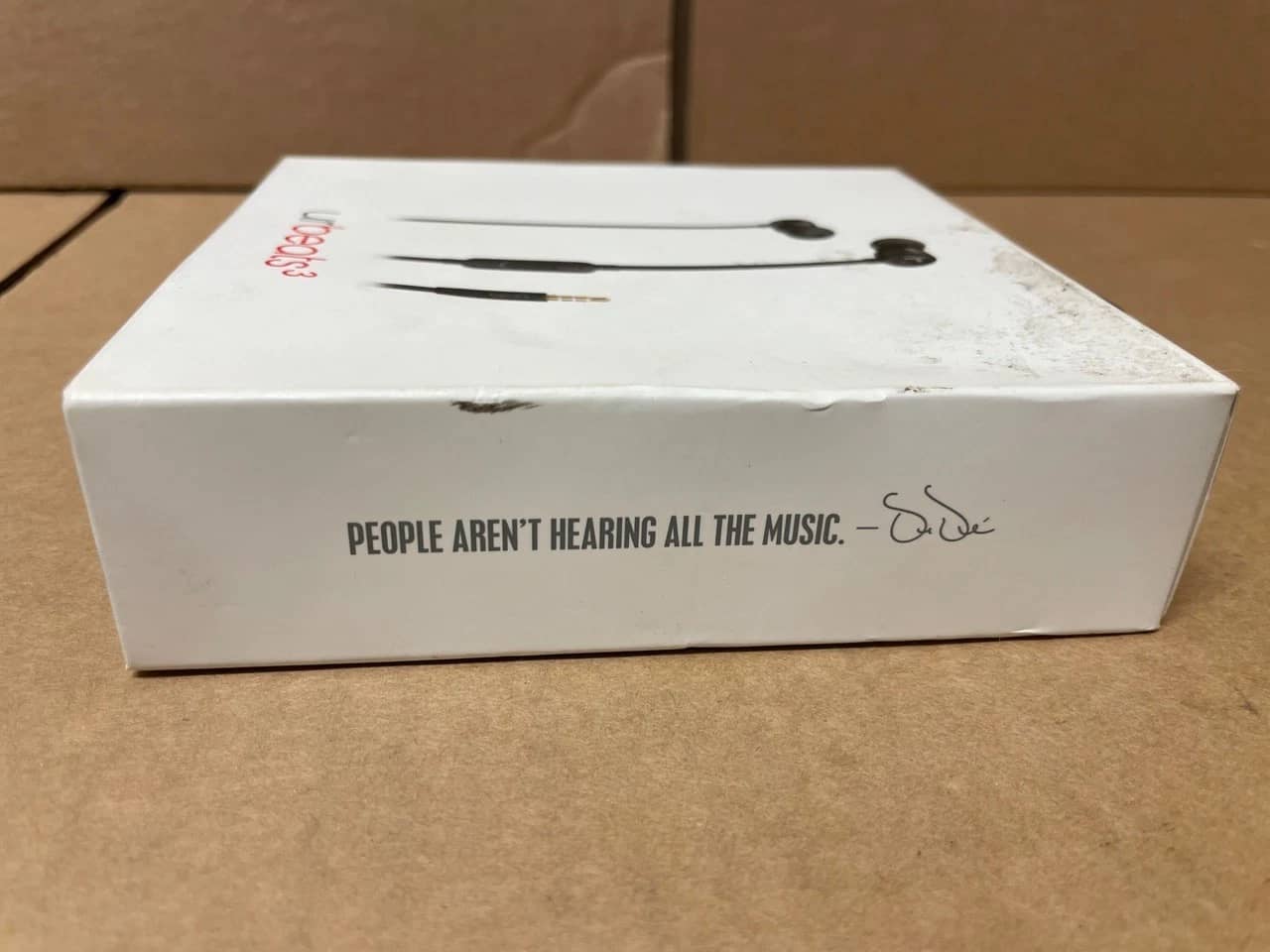 Beats UrBeats3 Headphones & Earbuds Black Open-Box Excellent
