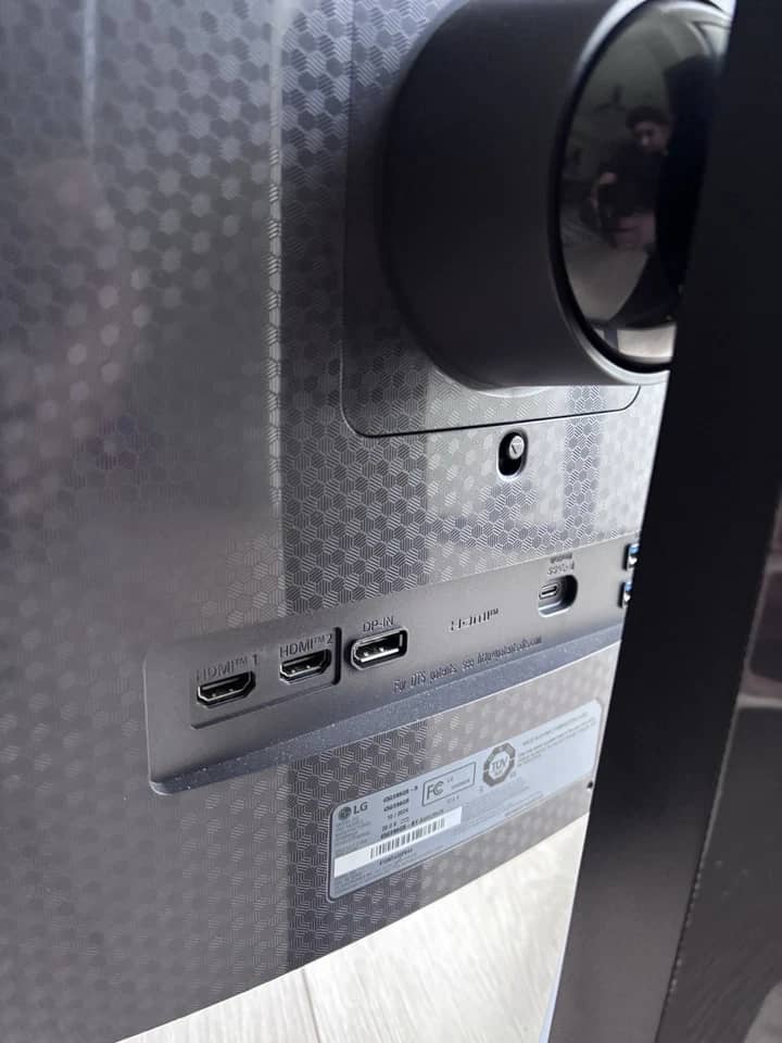 LG 45GR65DC Monitors