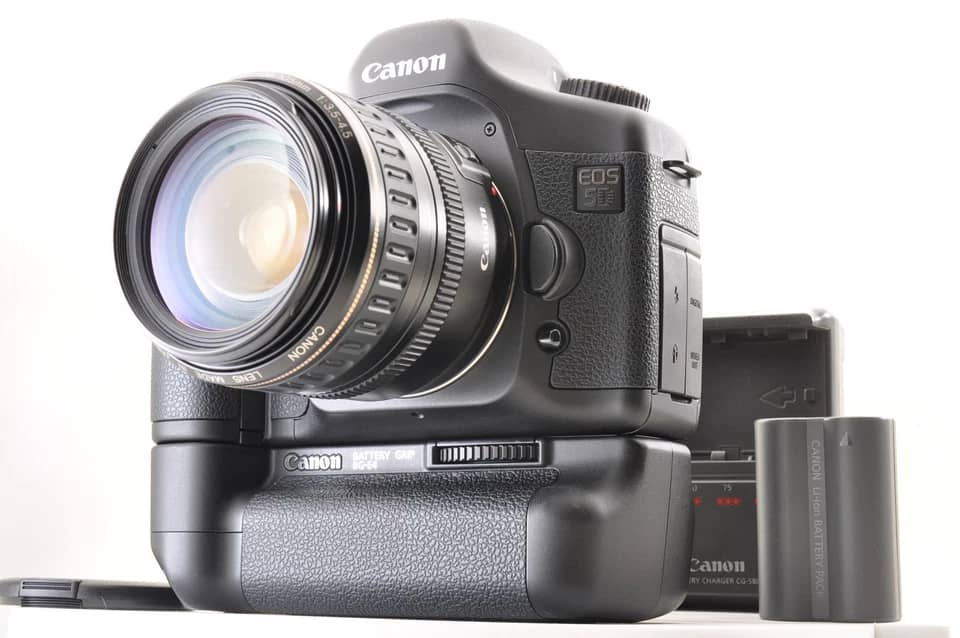 Canon EOS 5D Digital Cameras Black Refurbished - Excellent Body Only