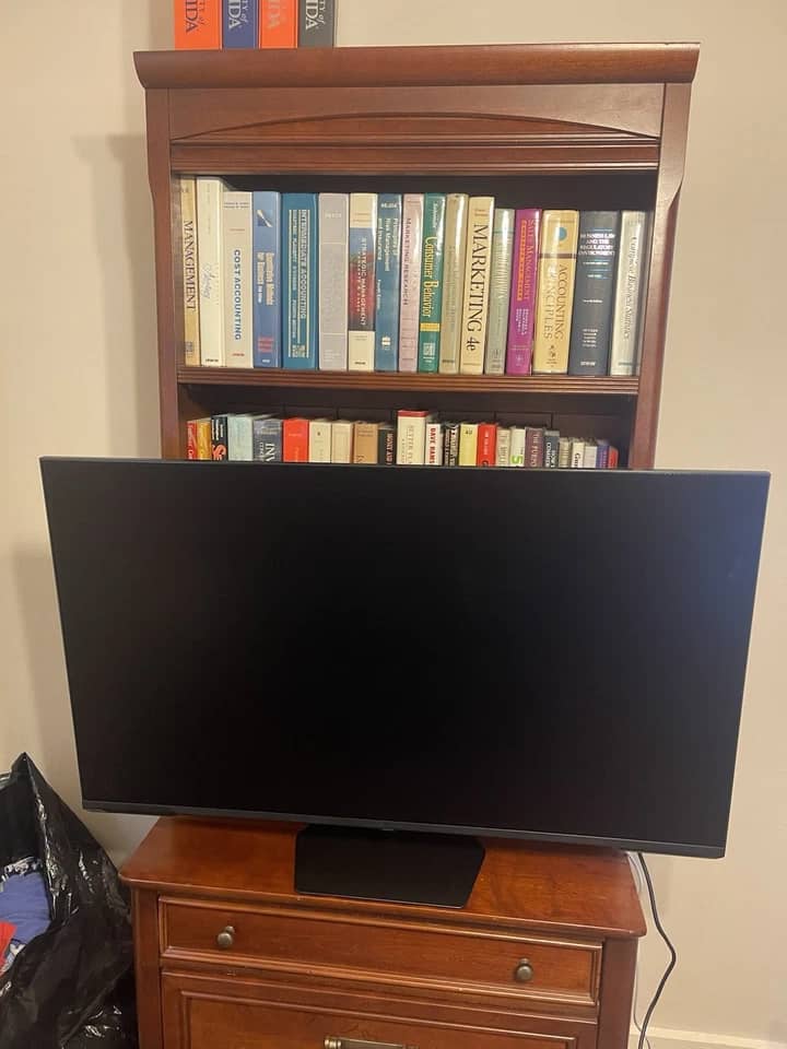 Samsung LS43CG702N Monitors