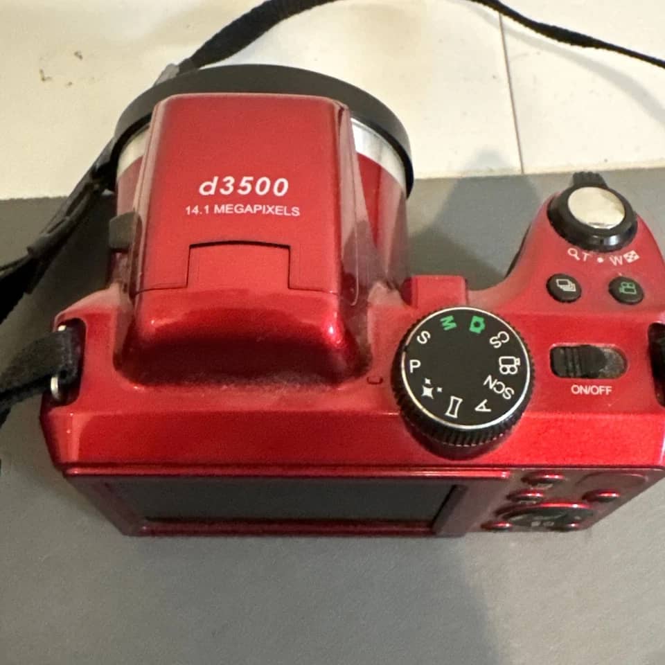 HP D3500 Digital Cameras