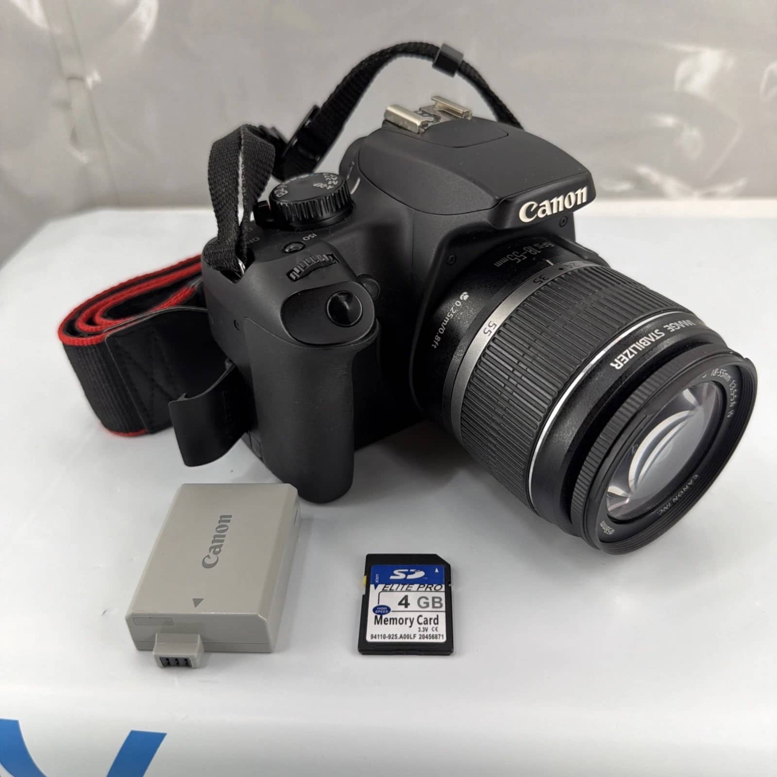 Canon DS126191 Digital Cameras Black Used - Good w/ 18-55mm Kit