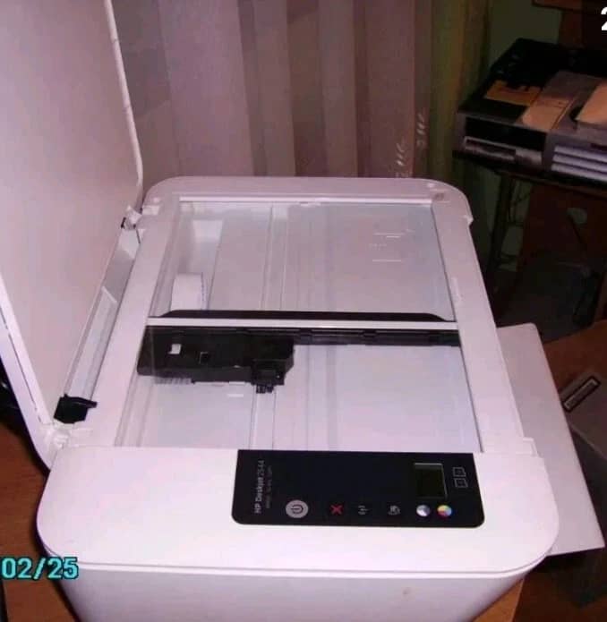 HP The HP DeskJet 2544 Printers Used - Good