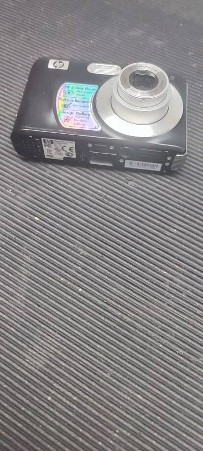 HP Photosmart M737 Digital Cameras Gray New Body Only