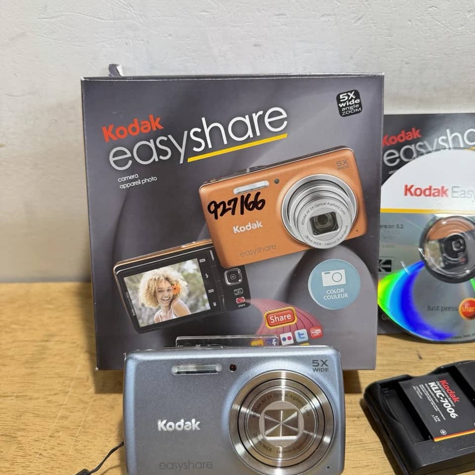 Kodak M552 Digital Cameras Black New Body Only