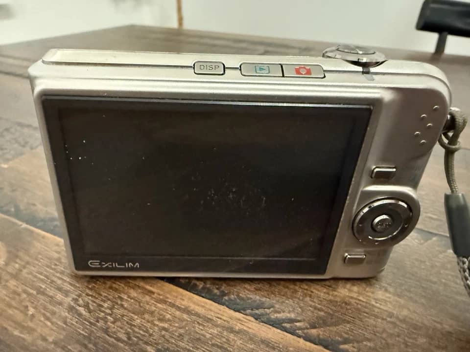 Casio Exilim EX-Z1000 Digital Cameras Silver New Body Only
