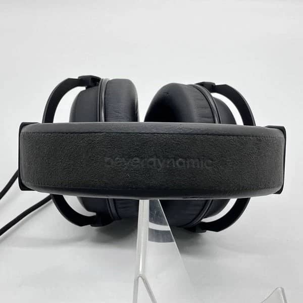 Beyerdynamic T5 Headphones & Earbuds Black New