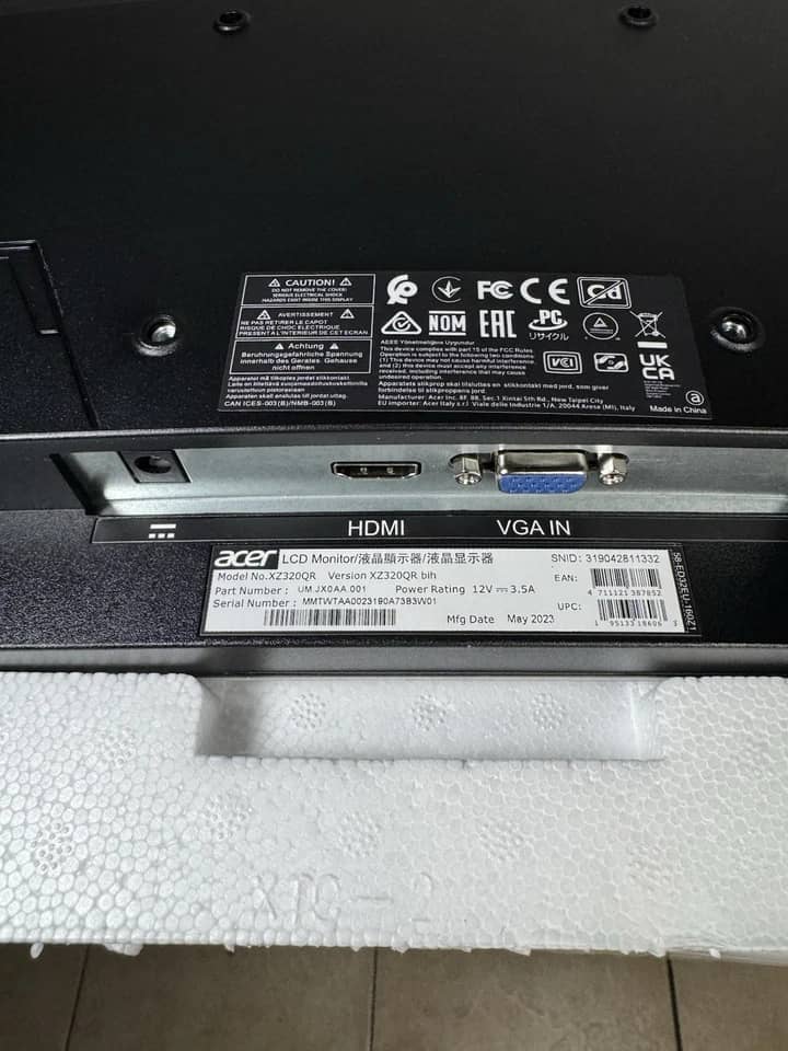 Acer XZ320QR Monitors