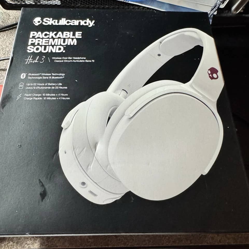 Skullcandy Hesh 3 Wireless Headphones & Earbuds 