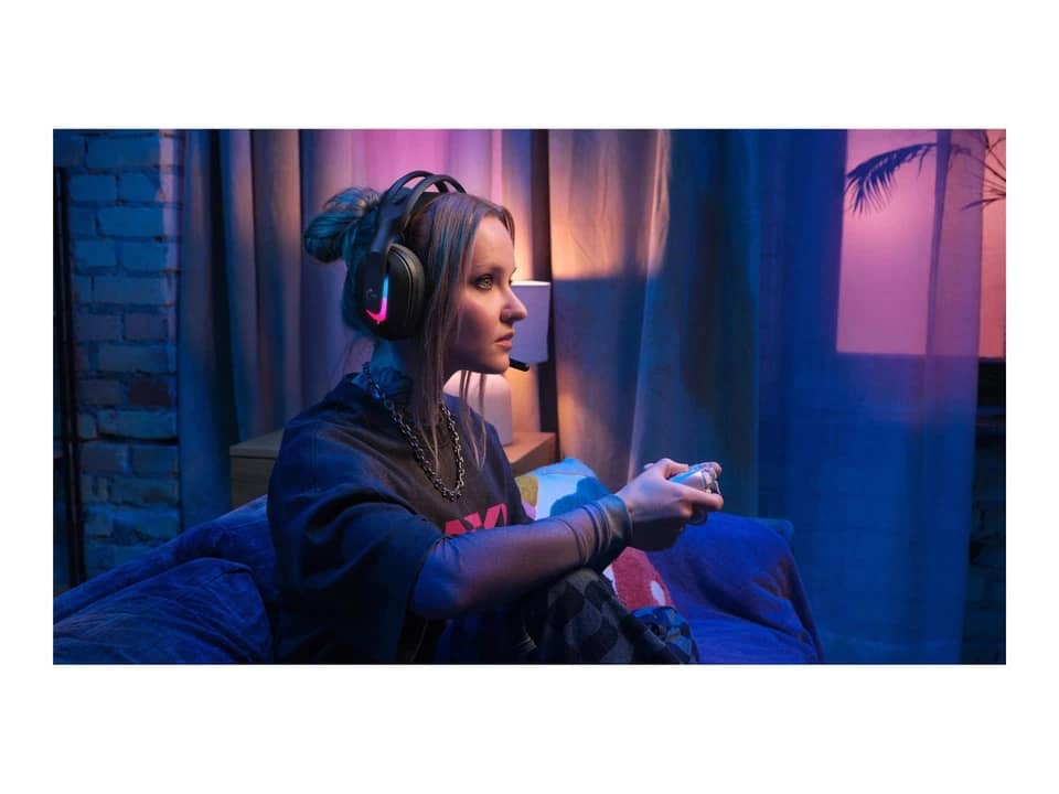 Logitech A20 Headphones & Earbuds 