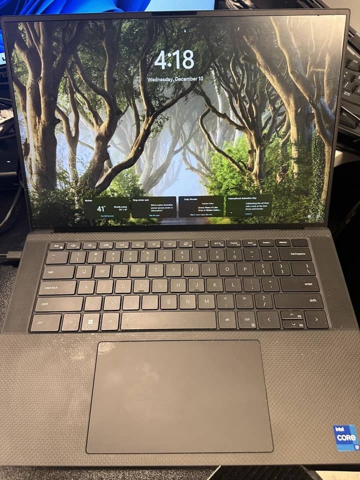 Dell XPS 15 9520 Computers