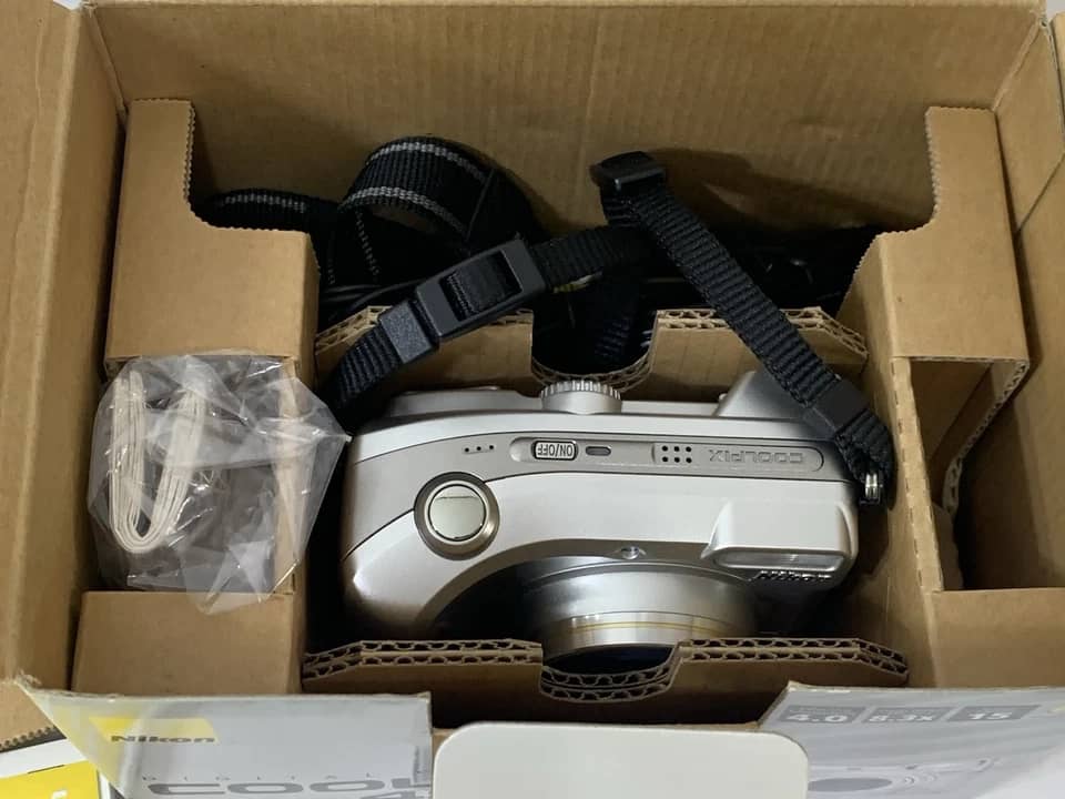 Nikon COOLPIX 4800 Digital Cameras Gray New Body Only