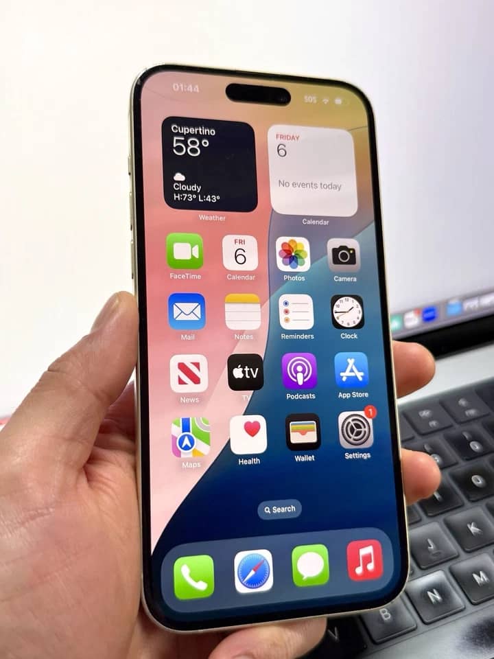 Apple iPhone 15 Plus Cell Phones