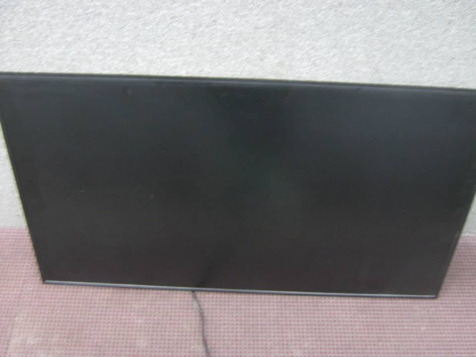 Samsung QM49R Monitors