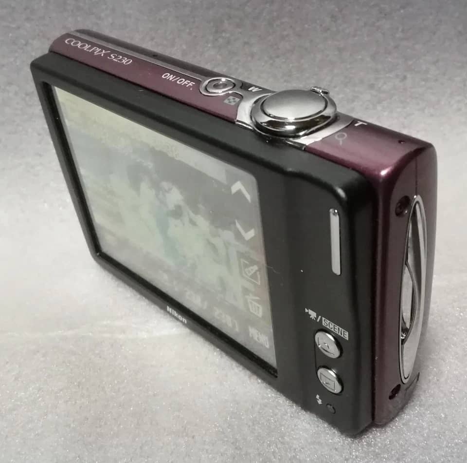 Nikon COOLPIX S230 Digital Cameras Silver New Body Only