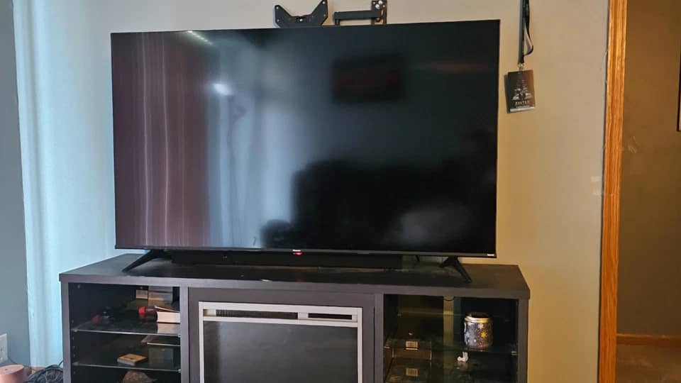 Hisense 65R6E4 TVs