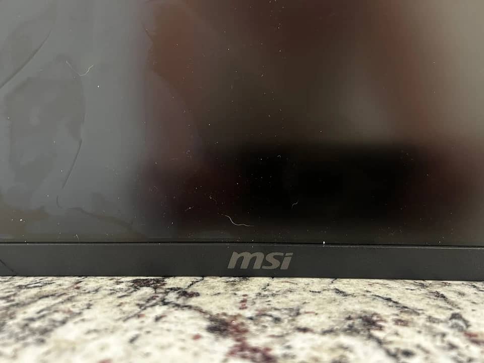 MSI MAG24C Monitors