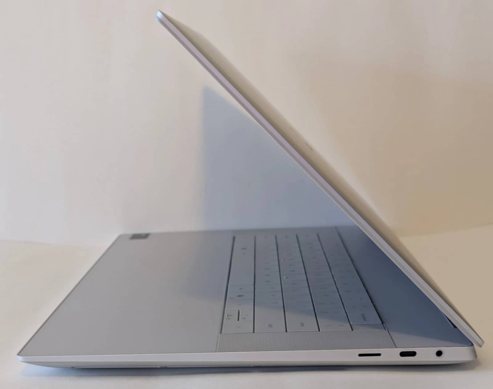 Dell XPS 9640 Computers 1TB 16GB Used - Good