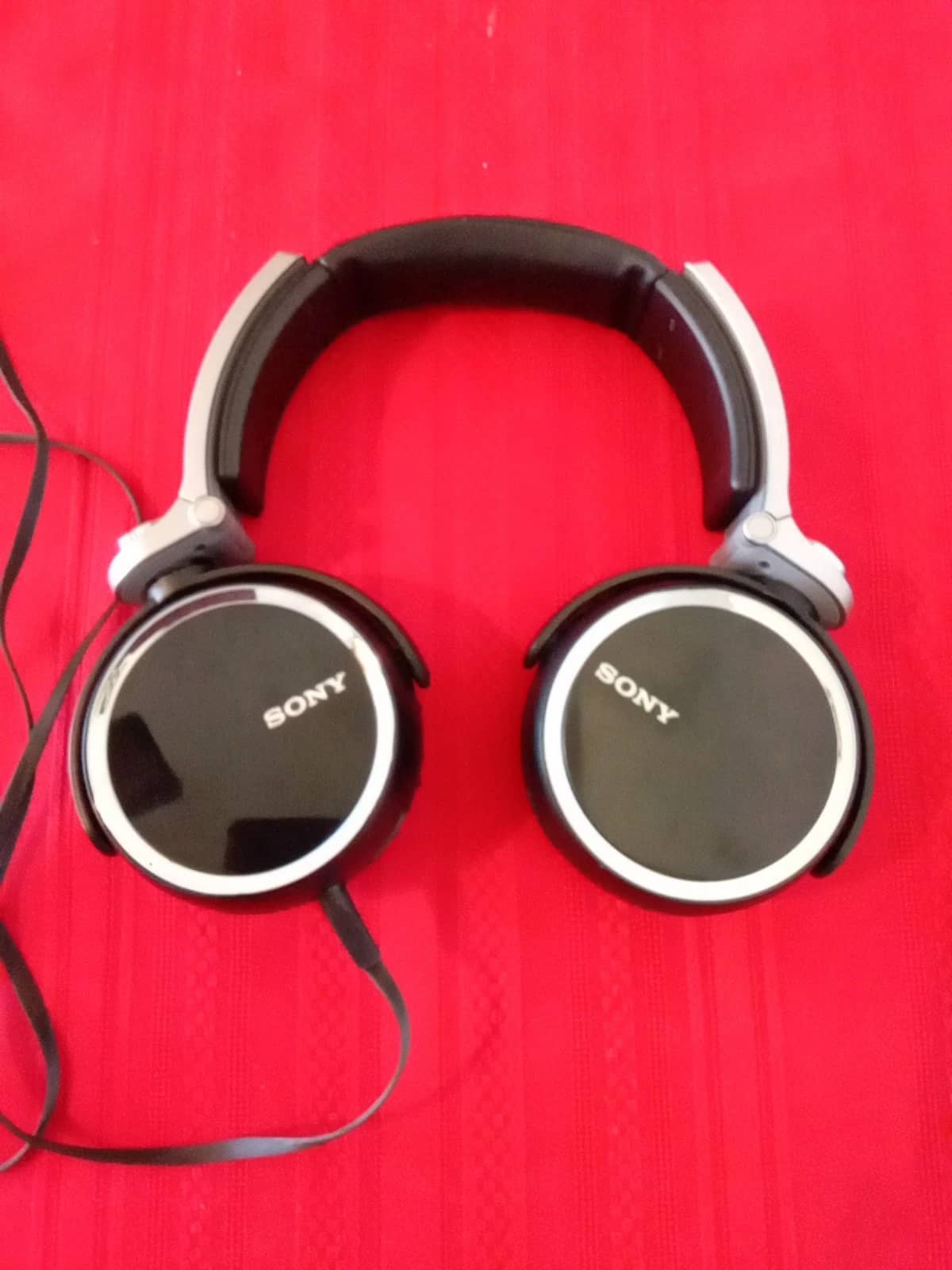 Sony MDRXB800 Headphones & Earbuds Black New