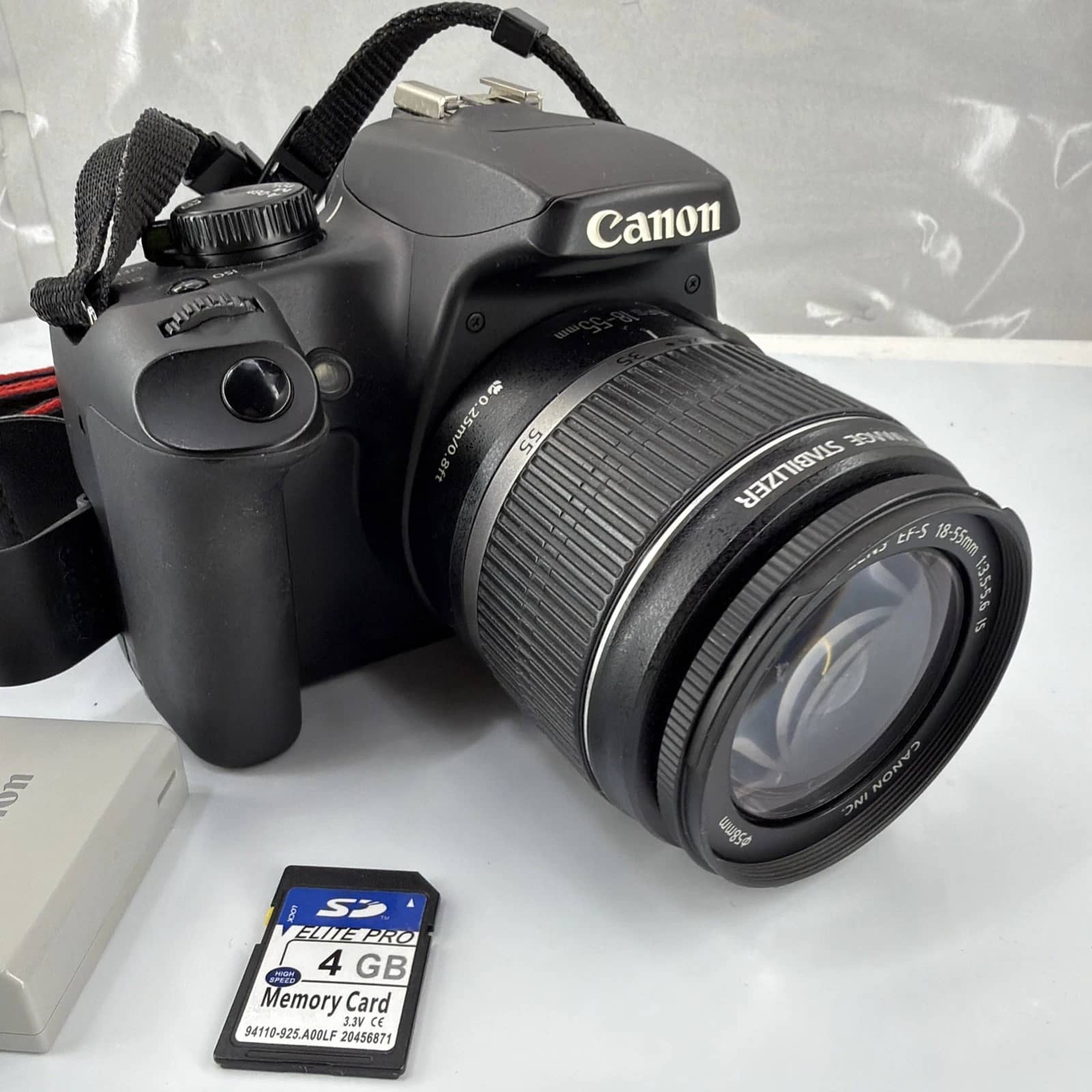 Canon DS126191 Digital Cameras Black Used - Good w/ 18-55mm Kit