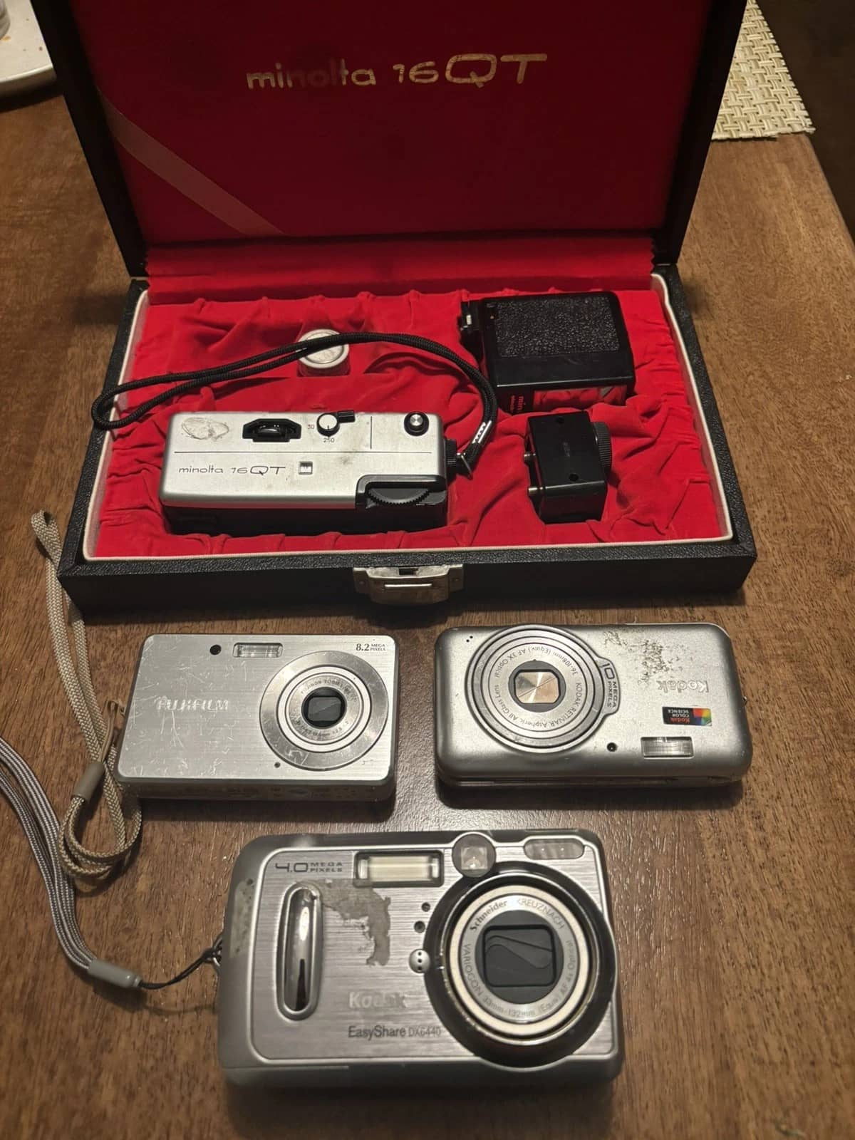 Kodak EasyShare DX6440 Digital Cameras Silver Used - Very Good Body Only