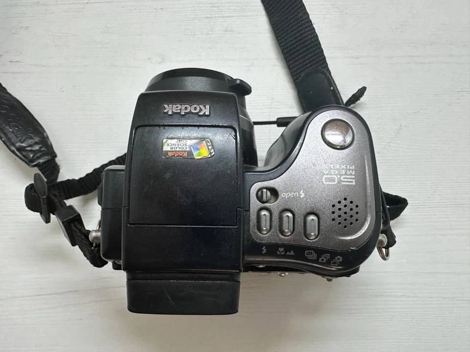 Kodak EasyShare DX7590 Digital Cameras Black Used - Good Body Only