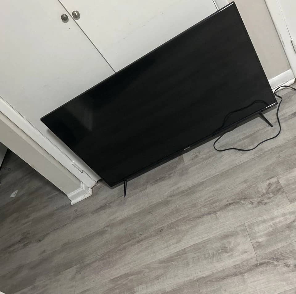 Element AU8000 TVs