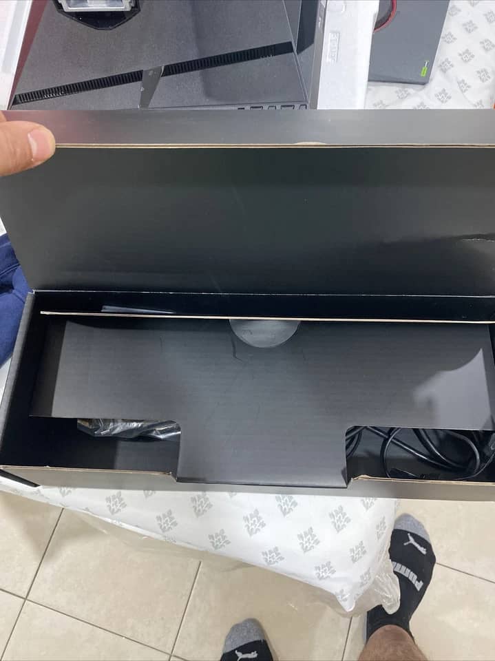 ASUS VG27BQ Monitors