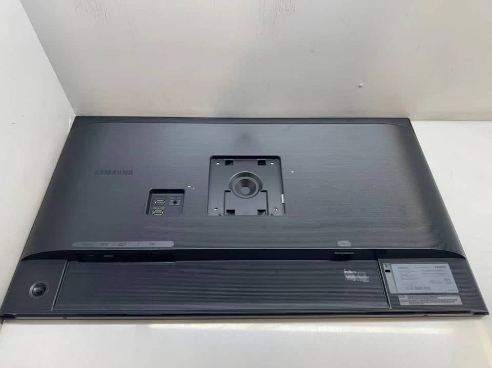 Samsung F32TU874VN Monitors