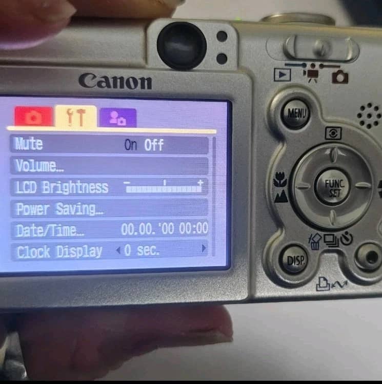 Canon PowerShot SD200 Digital Cameras Silver New Body Only
