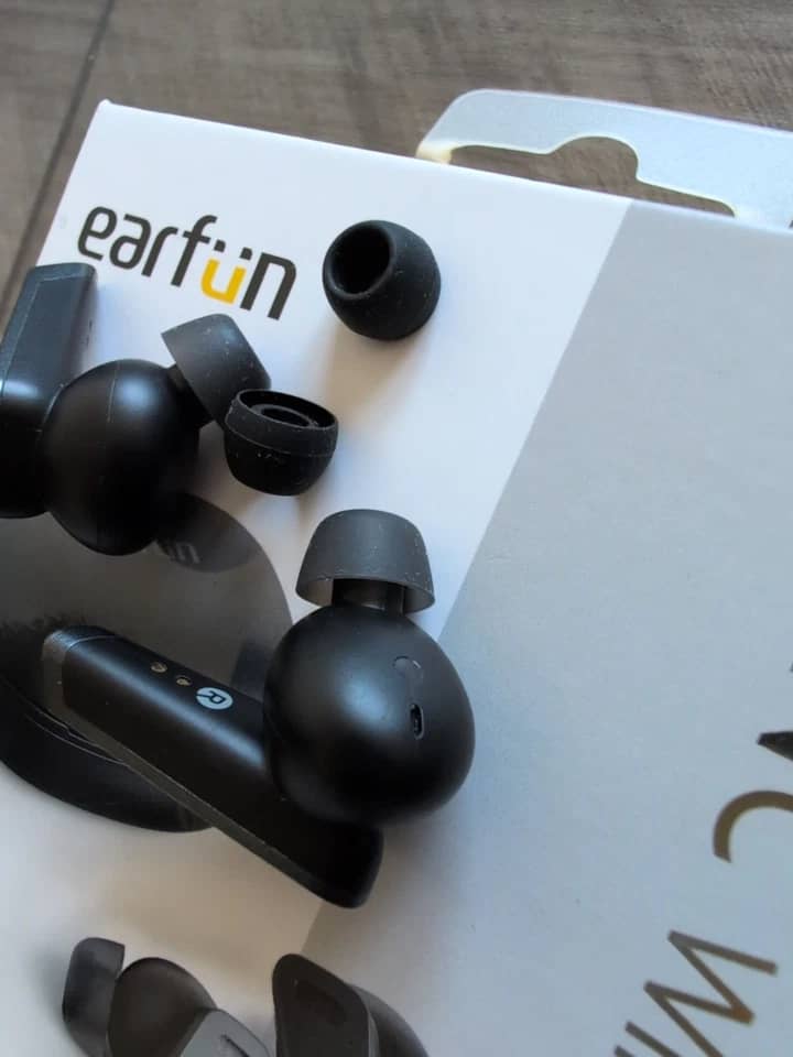 EarFun Air Pro Headphones & Earbuds White New