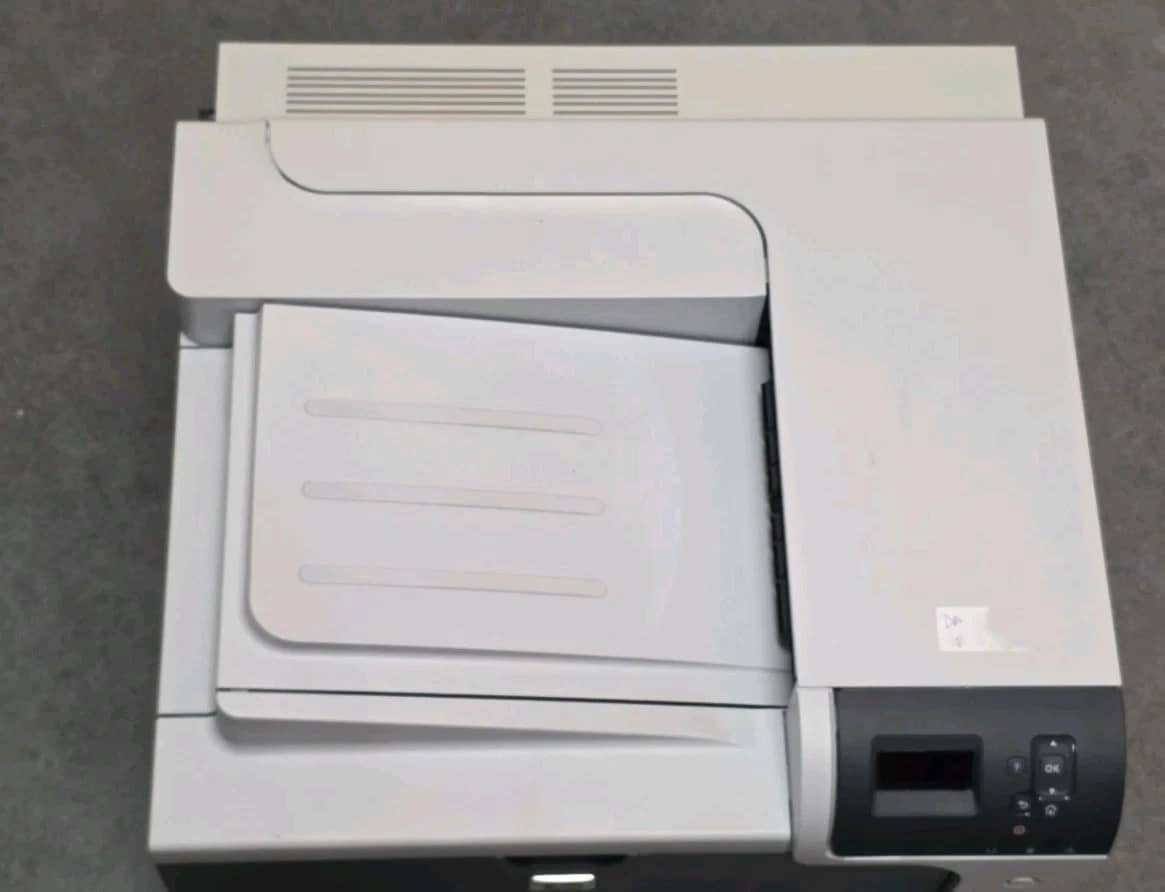 HP laserjet CP4025 Printers Used - Good