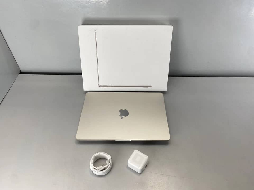 Apple MacBook Air (2025) Computers
