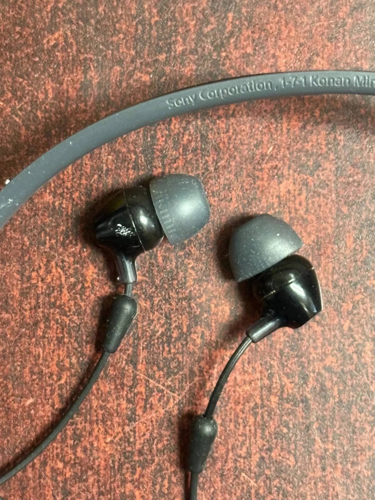 Sony WI-C400 Headphones & Earbuds Black New