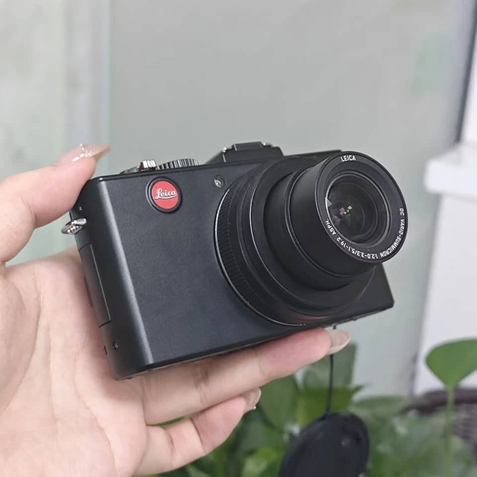 Leica D-LUX 5 Digital Cameras Black New Body Only