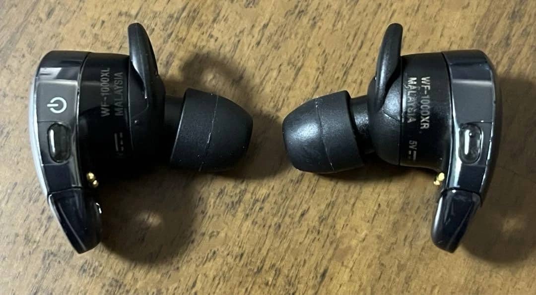 Sony WF-1000X Headphones & Earbuds Gold New