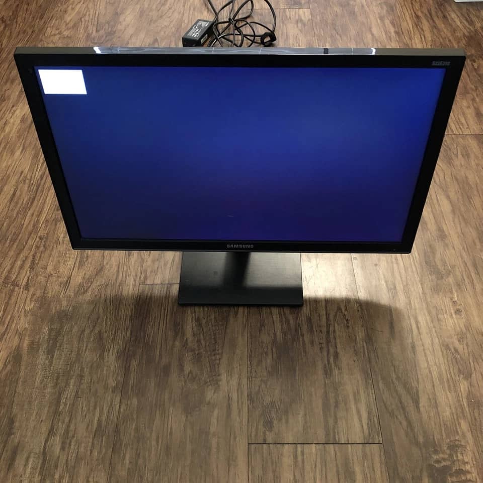 Samsung S22E310H Monitors