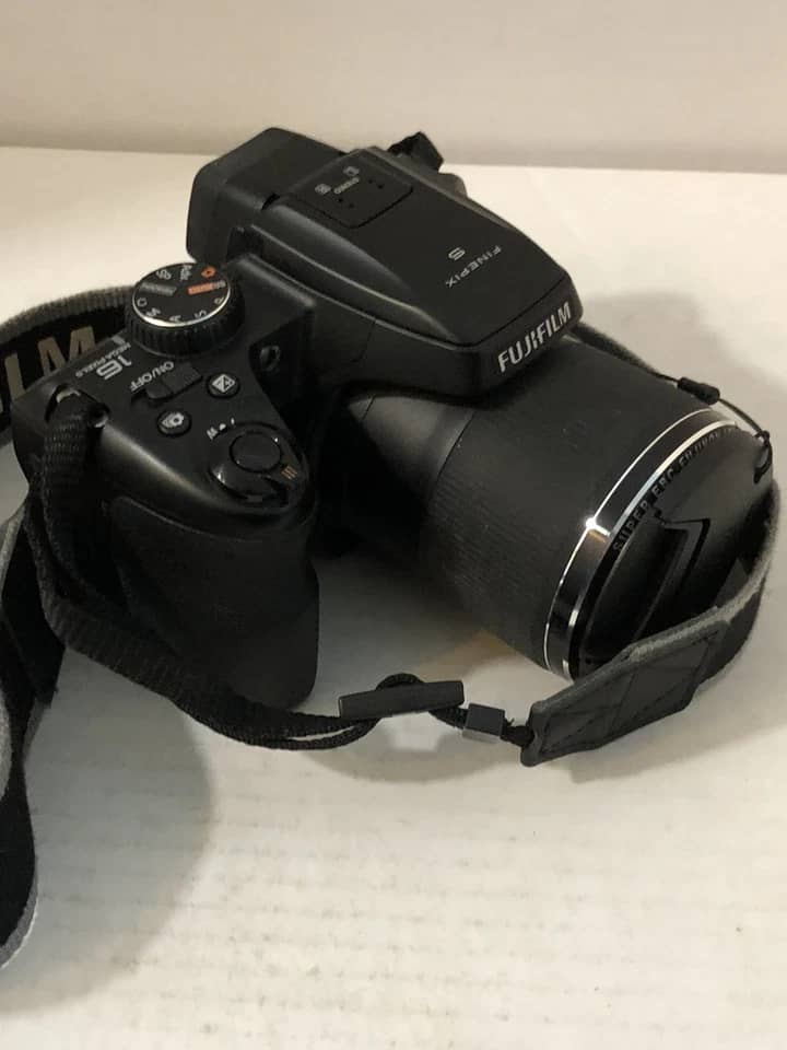 Fujifilm FinePix S8200 Digital Cameras Black New Body Only