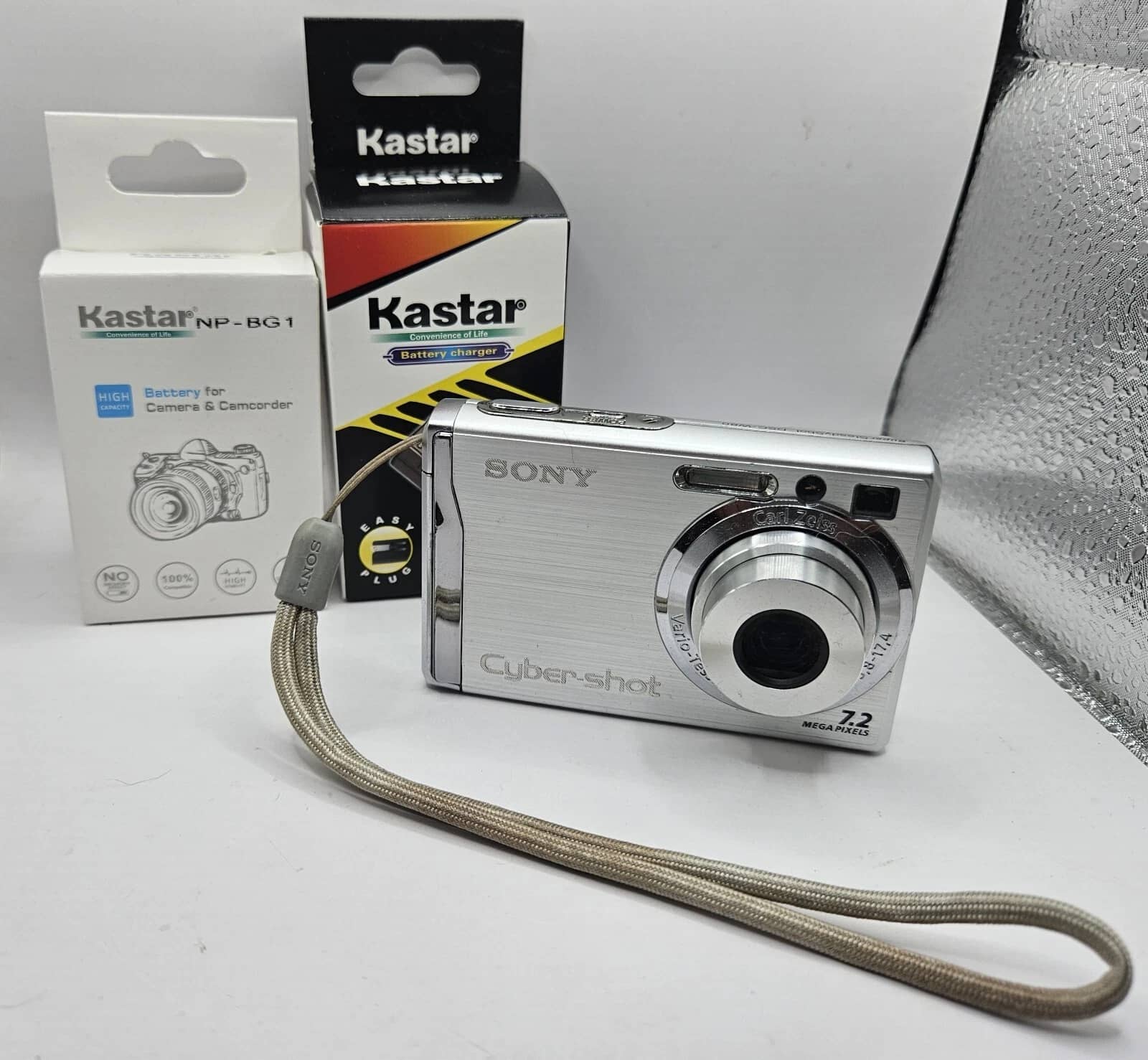 Sony Cyber-shot DSC-W80 Digital Cameras Silver New Body Only