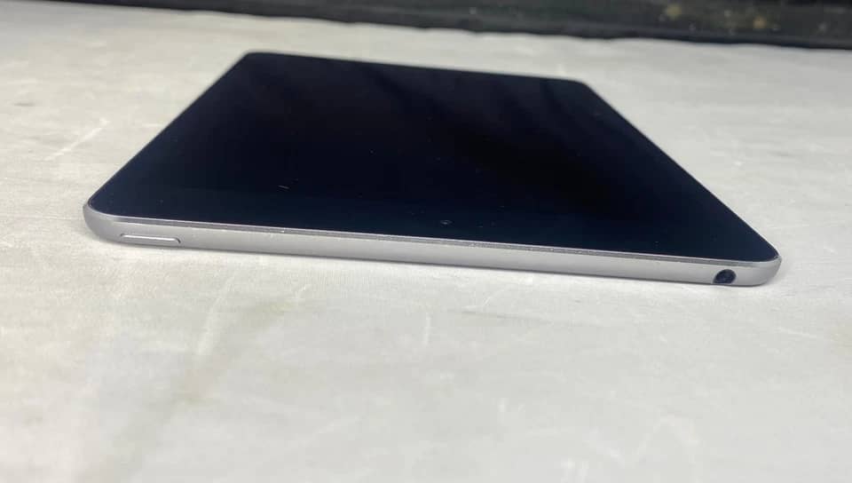 Apple iPad Mini 4 Tablets
