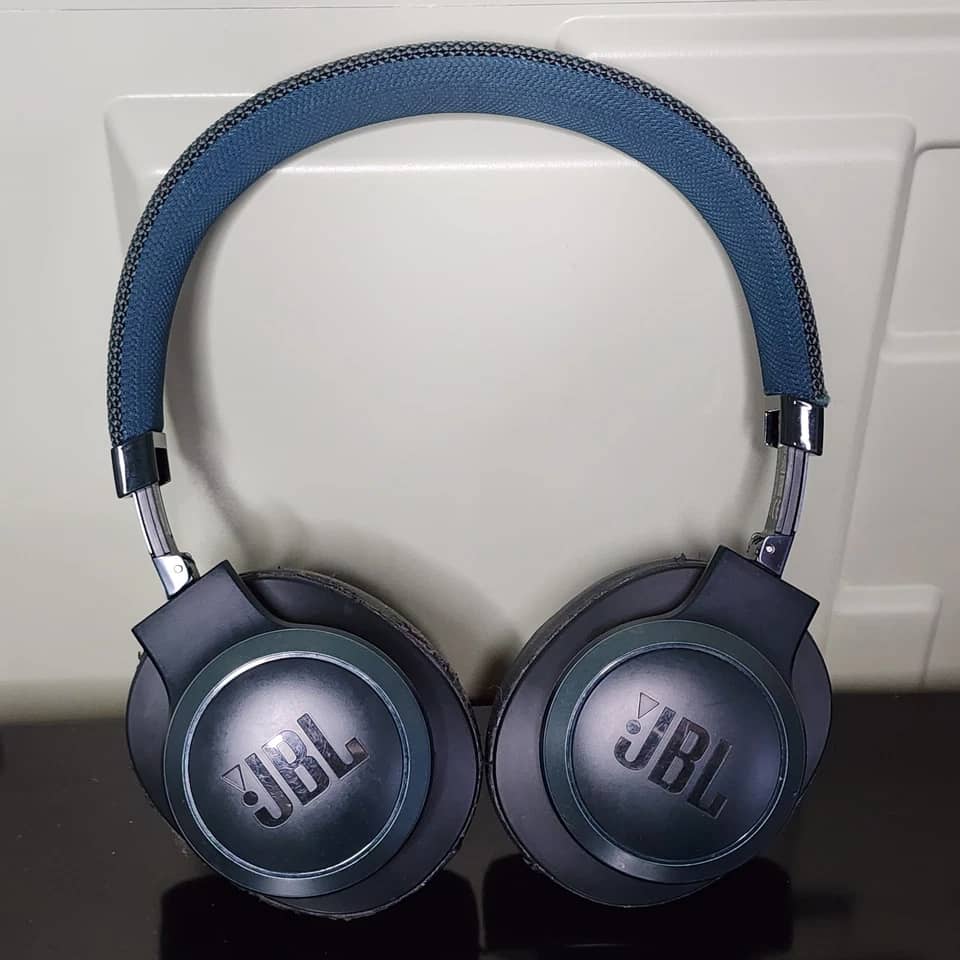 JBL Live 500BT Headphones & Earbuds 