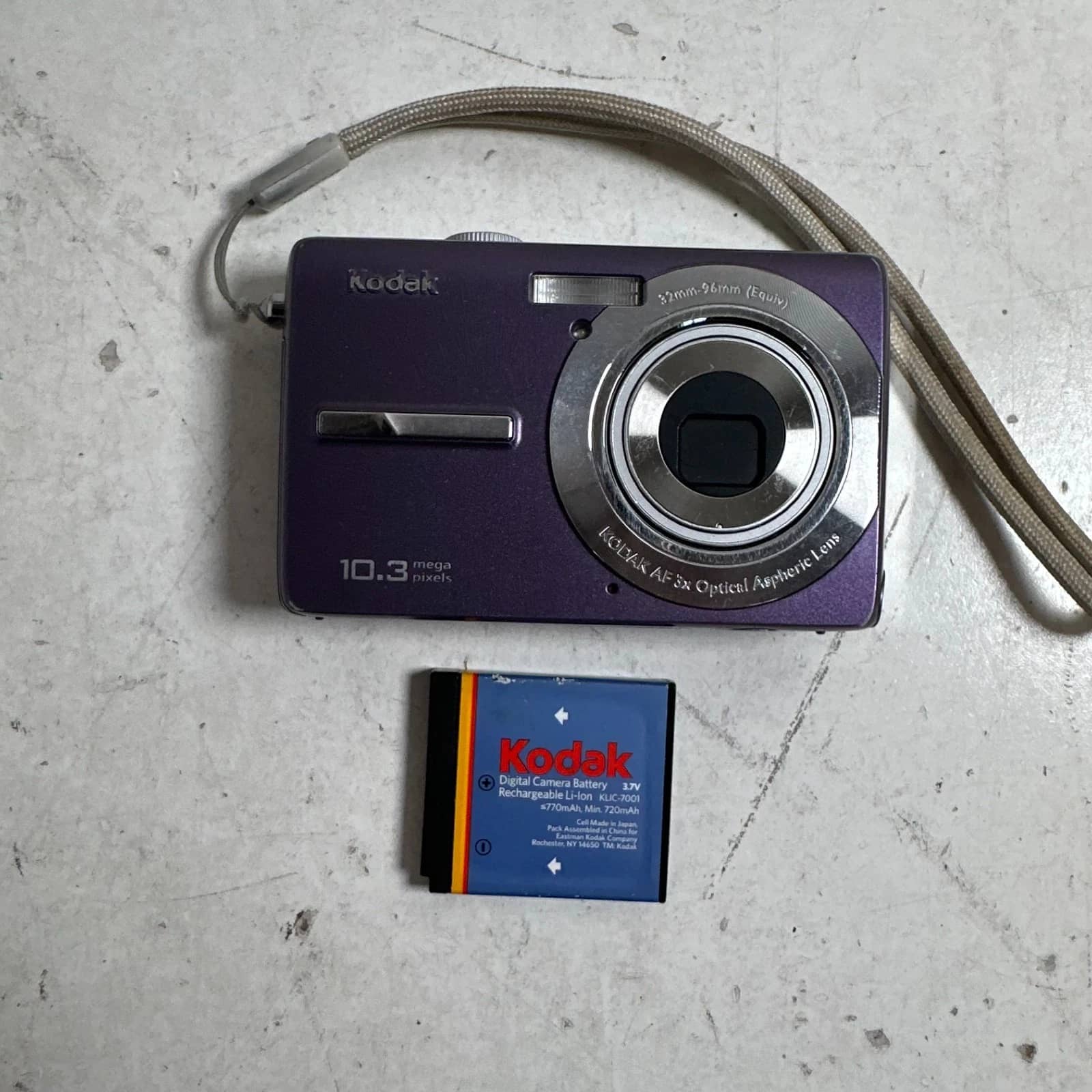 Kodak EasyShare M1063 Digital Cameras Silver New Body Only