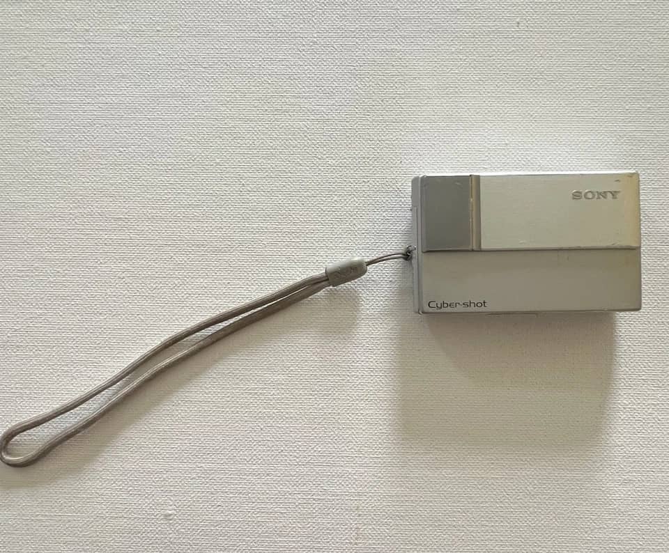 Sony DSC T10 Digital Cameras Black New Body Only