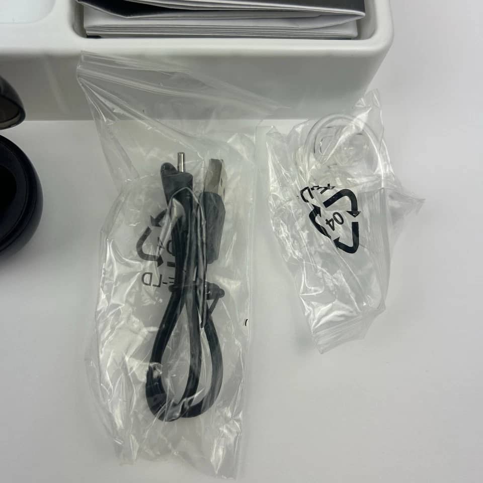 Motorola Boom 3 Headphones & Earbuds Black Refurbished - Excellent